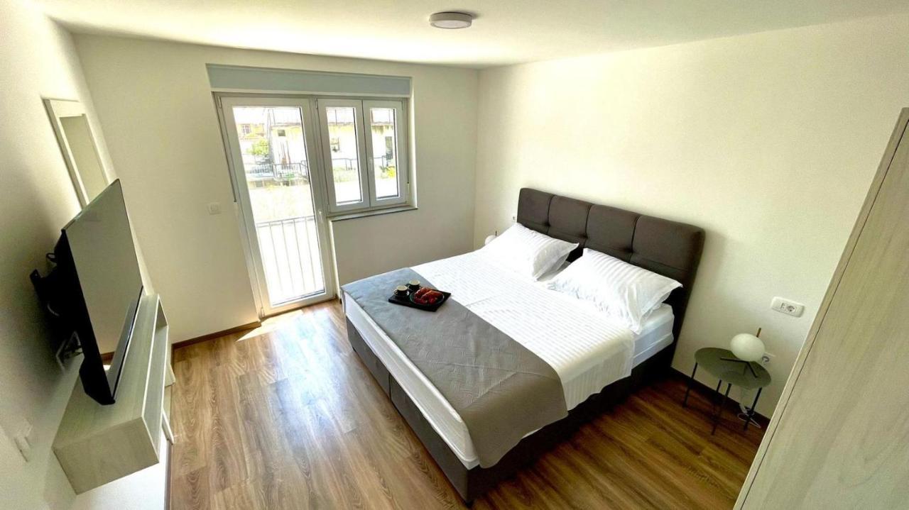 Studio Apartmani Kaja I Iva Sinj Exteriör bild
