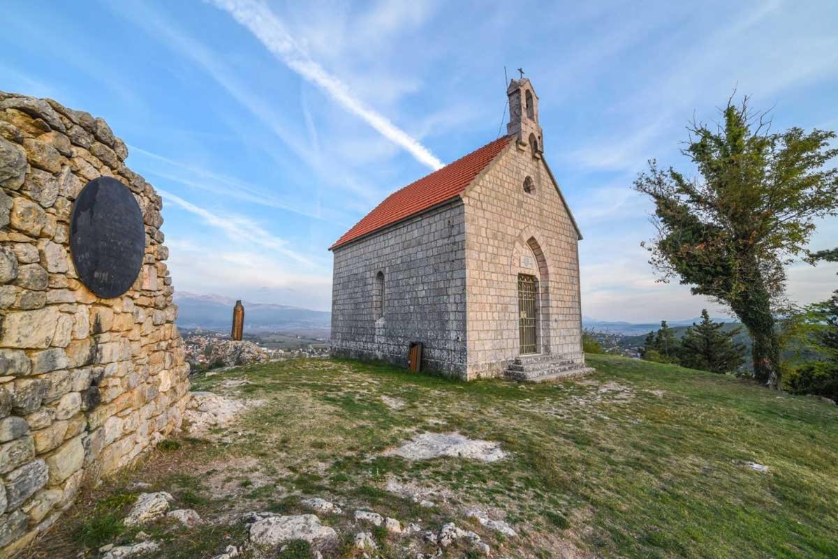 Studio Apartmani Kaja I Iva Sinj Exteriör bild